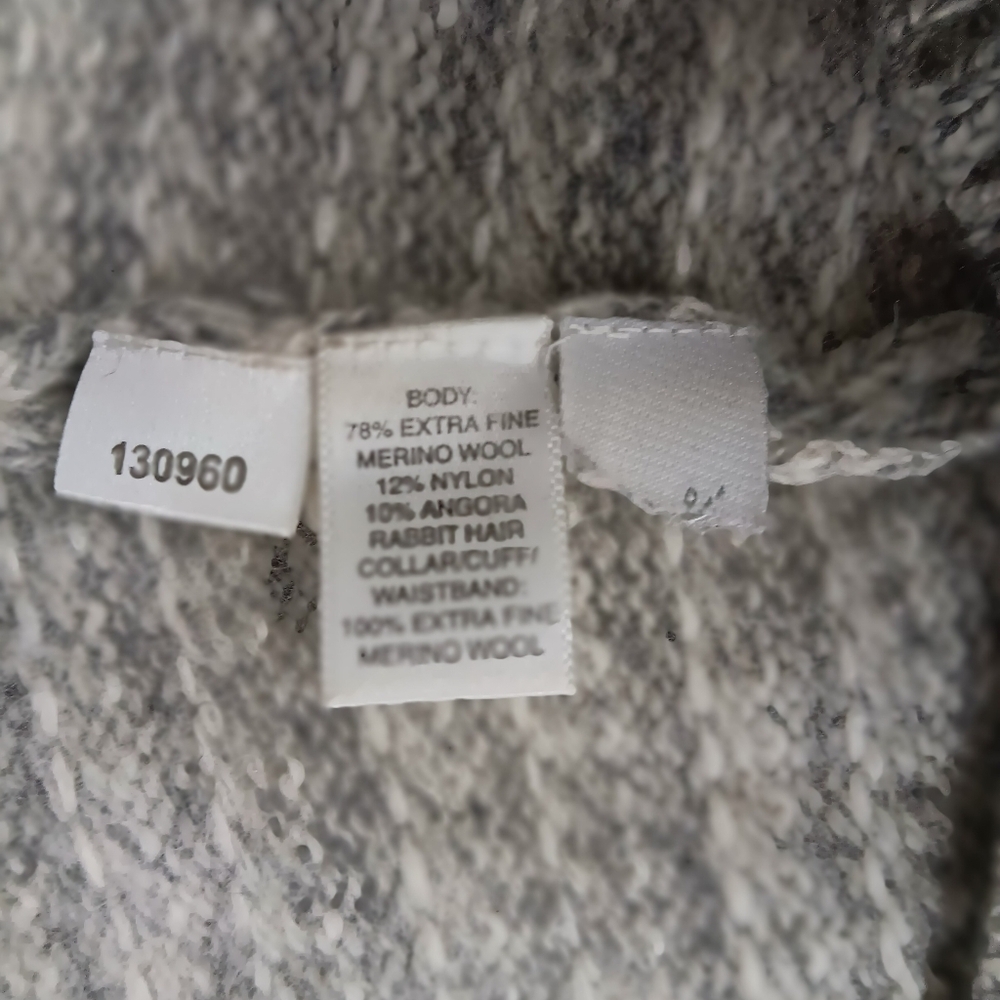 Ann Taylor Merino Wool blend Collared v neck Sweater. Ladies size L - Picture 5 of 8
